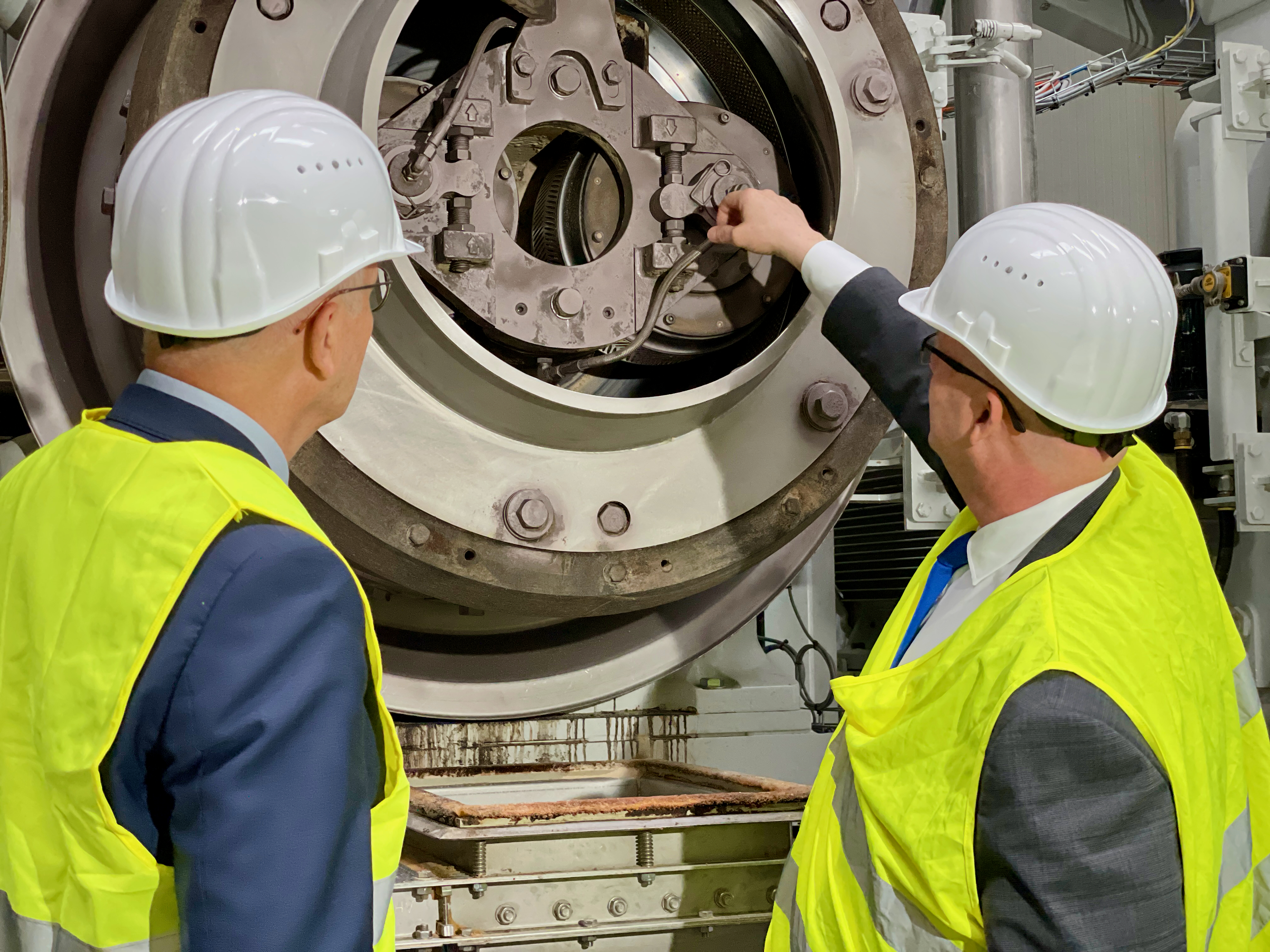 Blick in das Herzstück der Pelletproduktion, die Pelletmühle, Christian Rakos, Hans Christian Kirchmeier | © proPelletsAustria